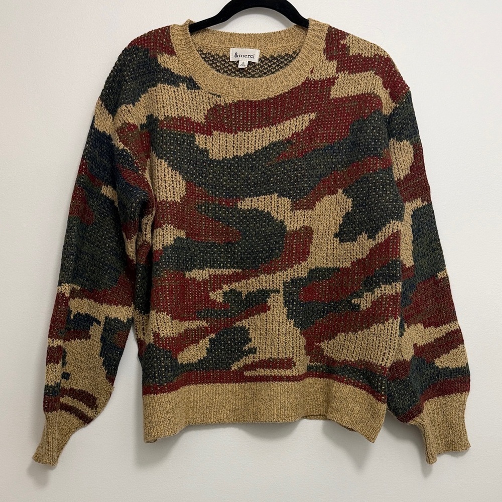 &merci Camouflage Crewneck Sweater - Red, Green, Tan